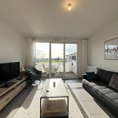 4p Bords De Appartement Frouzins